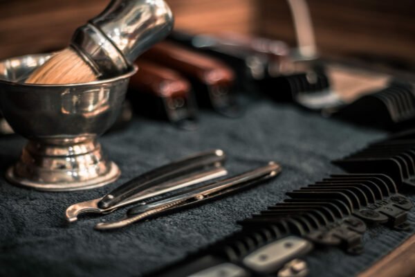 Can I Clean My Razor With Alcohol? - atozalcohol.com